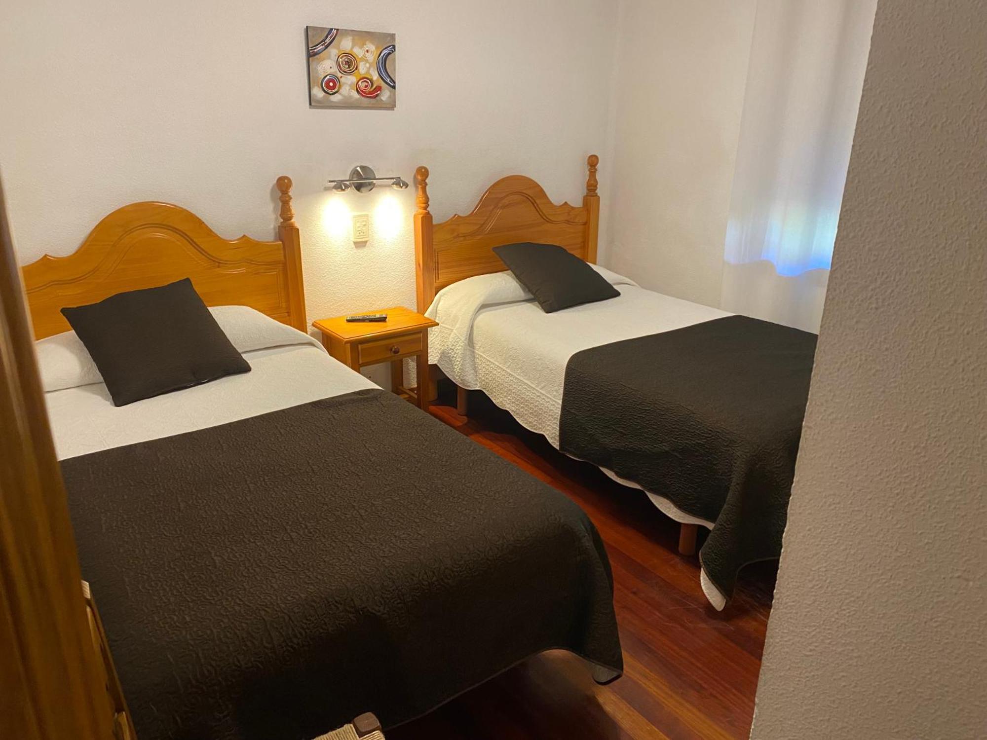 Hotel La Rambla Бьескас Экстерьер фото