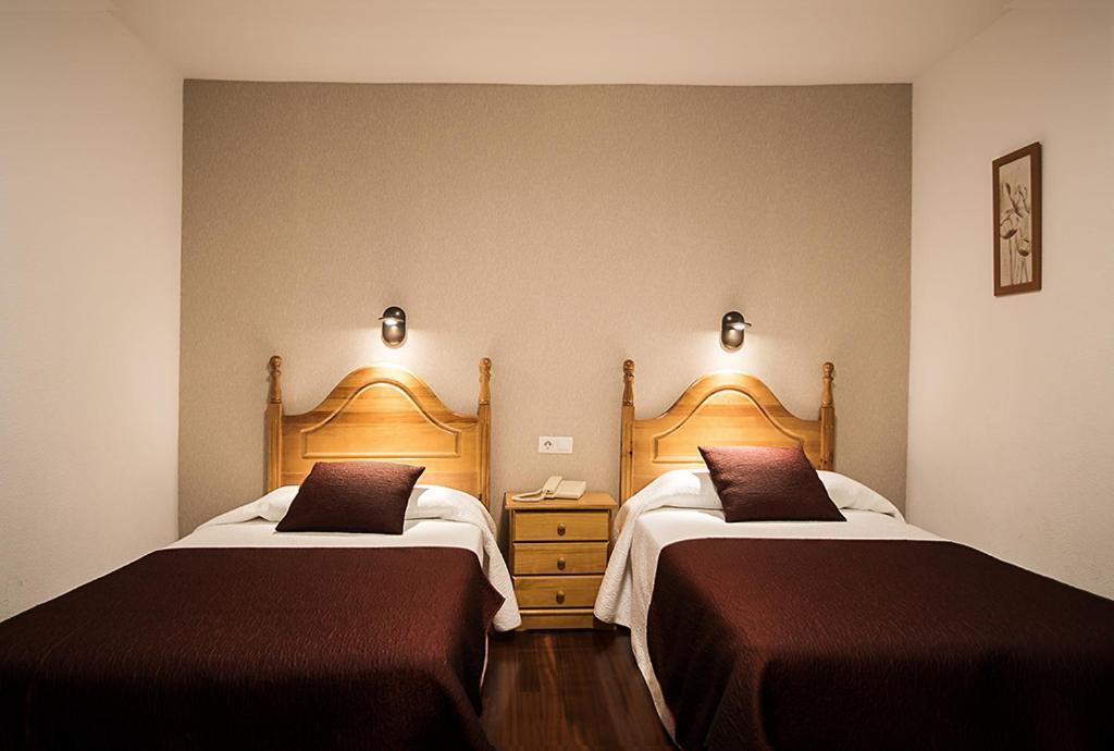 Hotel La Rambla Бьескас Экстерьер фото