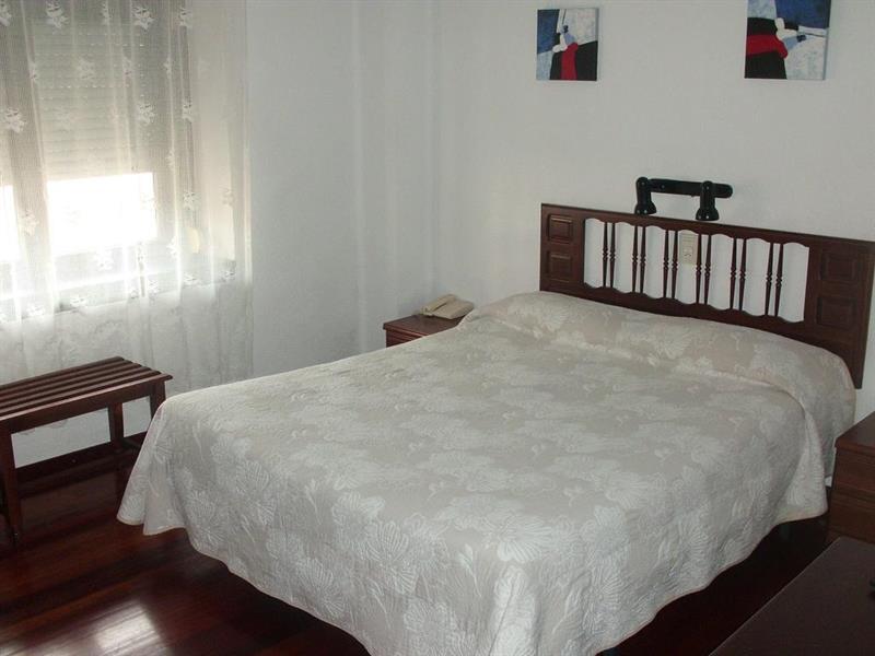 Hotel La Rambla Бьескас Экстерьер фото