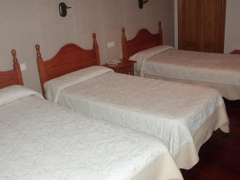 Hotel La Rambla Бьескас Экстерьер фото