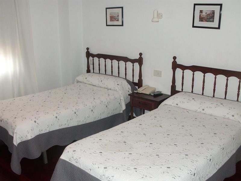 Hotel La Rambla Бьескас Экстерьер фото